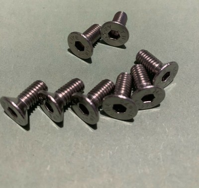 KIA & HYUNDAI brake disc retaining screws
