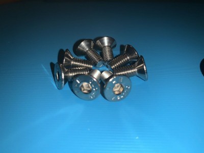KIA & HYUNDAI brake disc retaining screws
